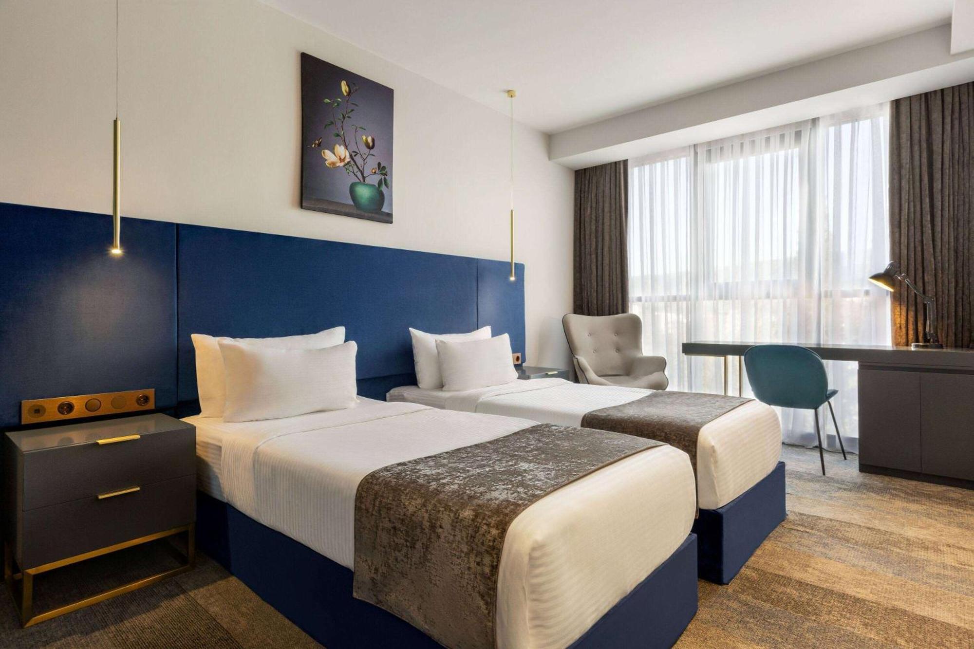 Ramada By Wyndham Tbilisi Old City 外观 照片